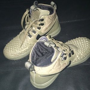 LF1 DUCKBOOT